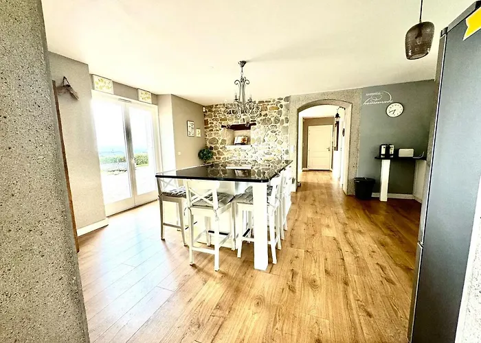 Beautiful House With 5 Bedrooms Close To Geneva Loisin
