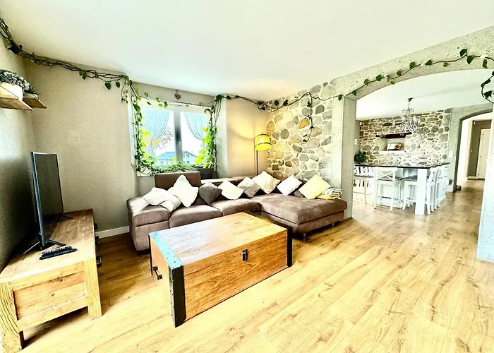 Villa Beautiful House With 5 Bedrooms Close To Geneva Loisin