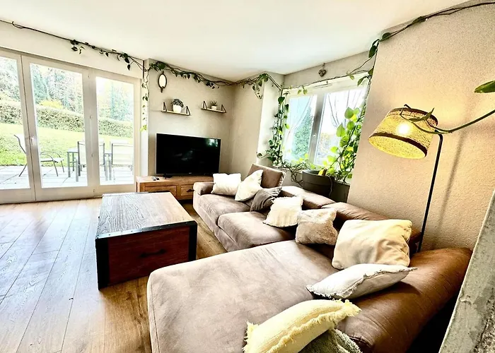 Beautiful House With 5 Bedrooms Close To Geneva *